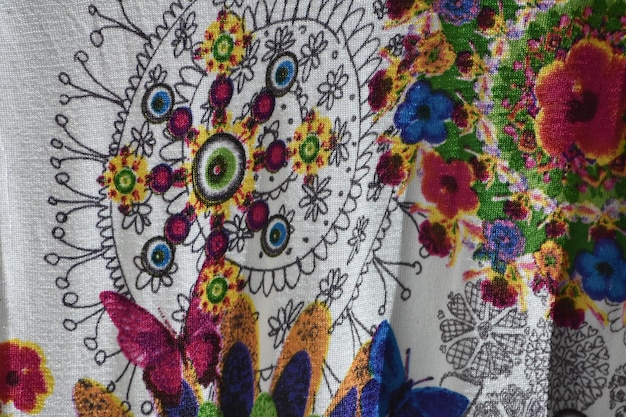 Model traditional brodat